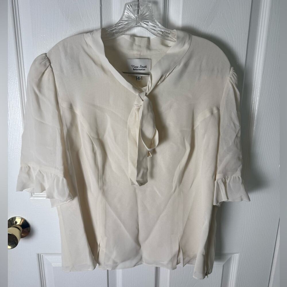 Reformation x Nara Smith Cloud Egg Tie Neck Blouse in Fior Di Latte 16 - Picture 2 of 5